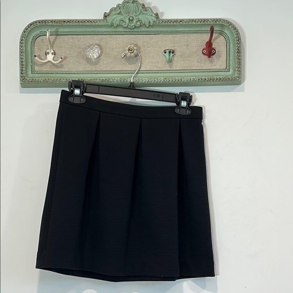 Madewell Elegant Black Classic pleated  Women's mini Skirt medium size 6 - Picture 1 of 5